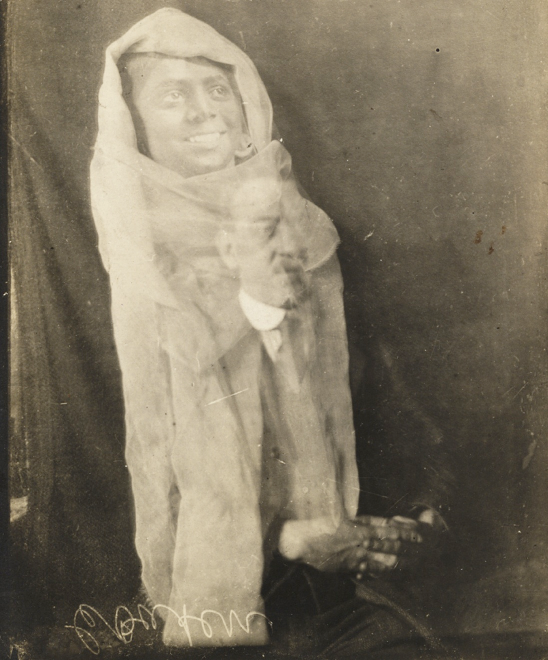 Illustration for article titled Haunting Spirit Photography from the Age Before Photoshop